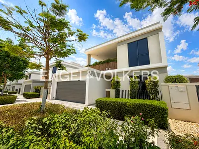 Luxury Family Villa | Upgraded | Close to Pool