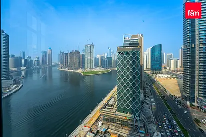 MidFloor | Vacant | Full Water Canal View