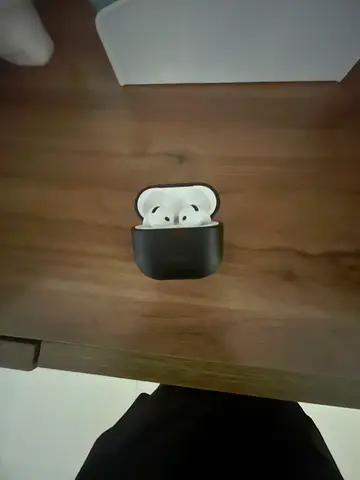 AirPods 4 new