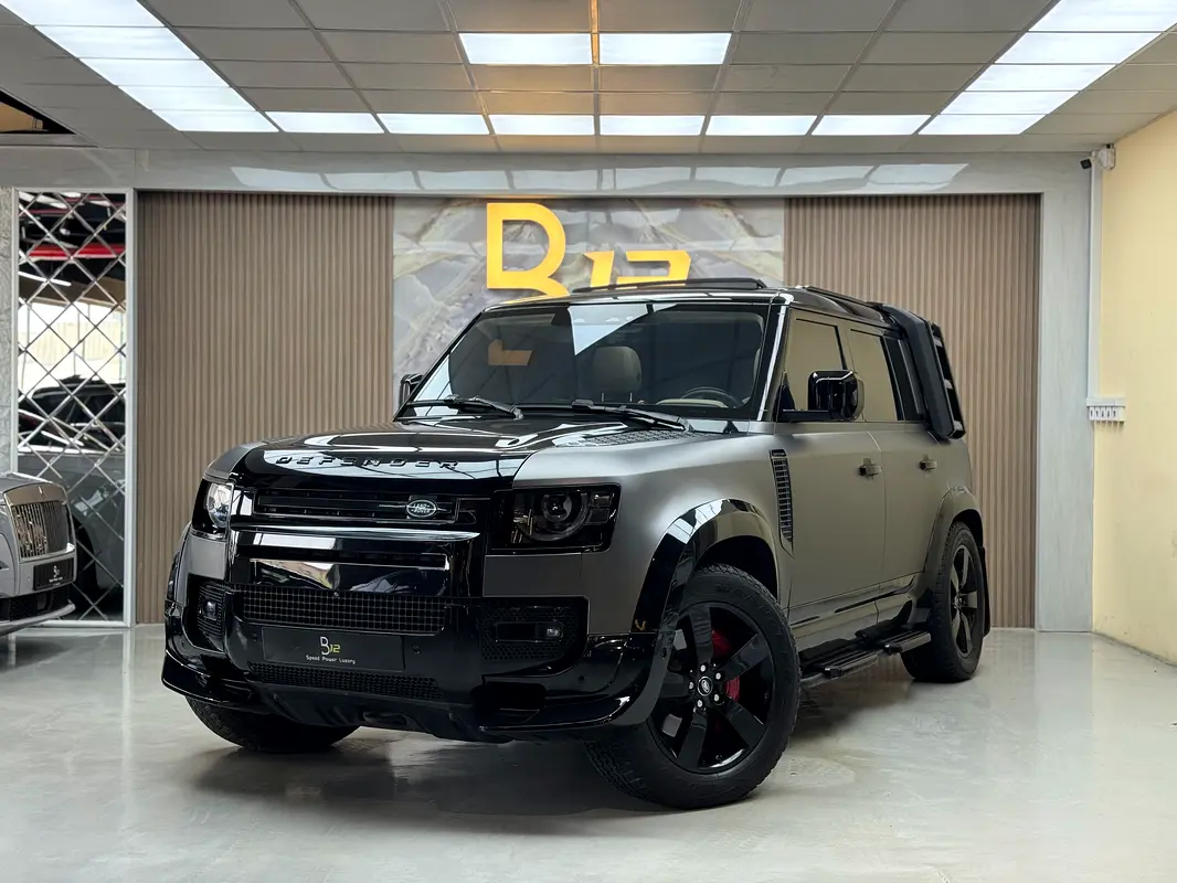 Land Rover Defender 2020 — photo 1 of 20