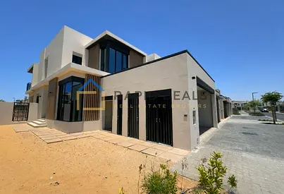 Single Row 4BR End-Unit Townhouse | Brand New