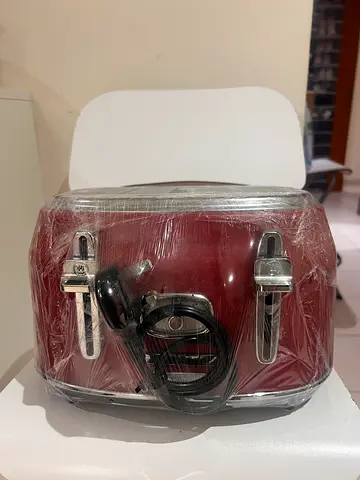 Red 2-Slice Toaster in Good Condition