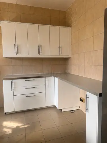 Small Kitchen for Sale – AED 700