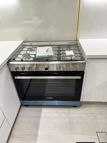 Bosch  full gas series cooker 90x60cm for sale