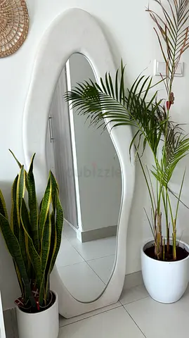 Full-Length Free-Standing Curved Floor Mirror - White Frame
