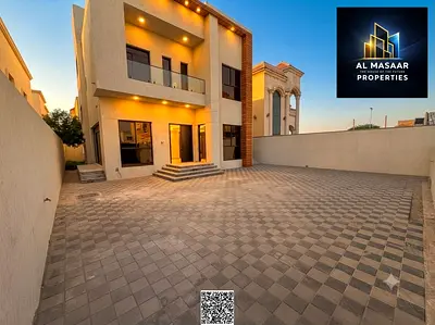 Luxury villa - two floors and a rooftop - directly from the owner - ready for immediate occupancy a