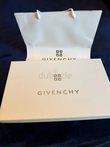 Givenchy- Men- Bermuda Shorts in Silk with Flowers Print