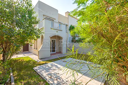 Stunning Villa | Upgraded Kitchen | Flexible Cheqs
