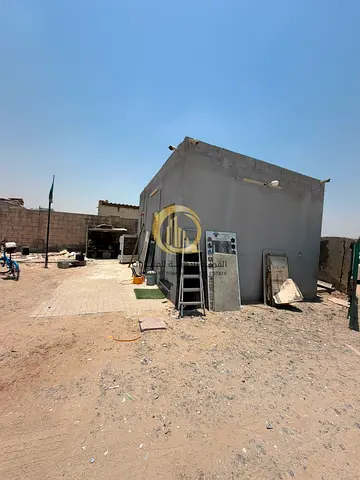 حوطه للايجار الصجعه الصناعيه مساحه الارض 58,000 قدم مكونه من مكتب ومطبخ وحمام 100 متر من الشارع الجار تاني قطعه من شارع 97 مطلوب للايجار 800,000