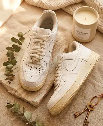White Nike Sneakers US 10.5 - Clean Condition