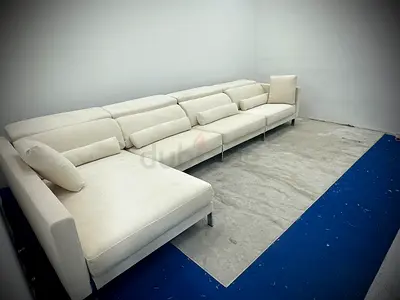 Like new condition Italy brand lshape sofa