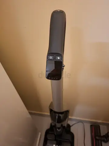 Lightweight cordless stick vacuum cleaner - good condition