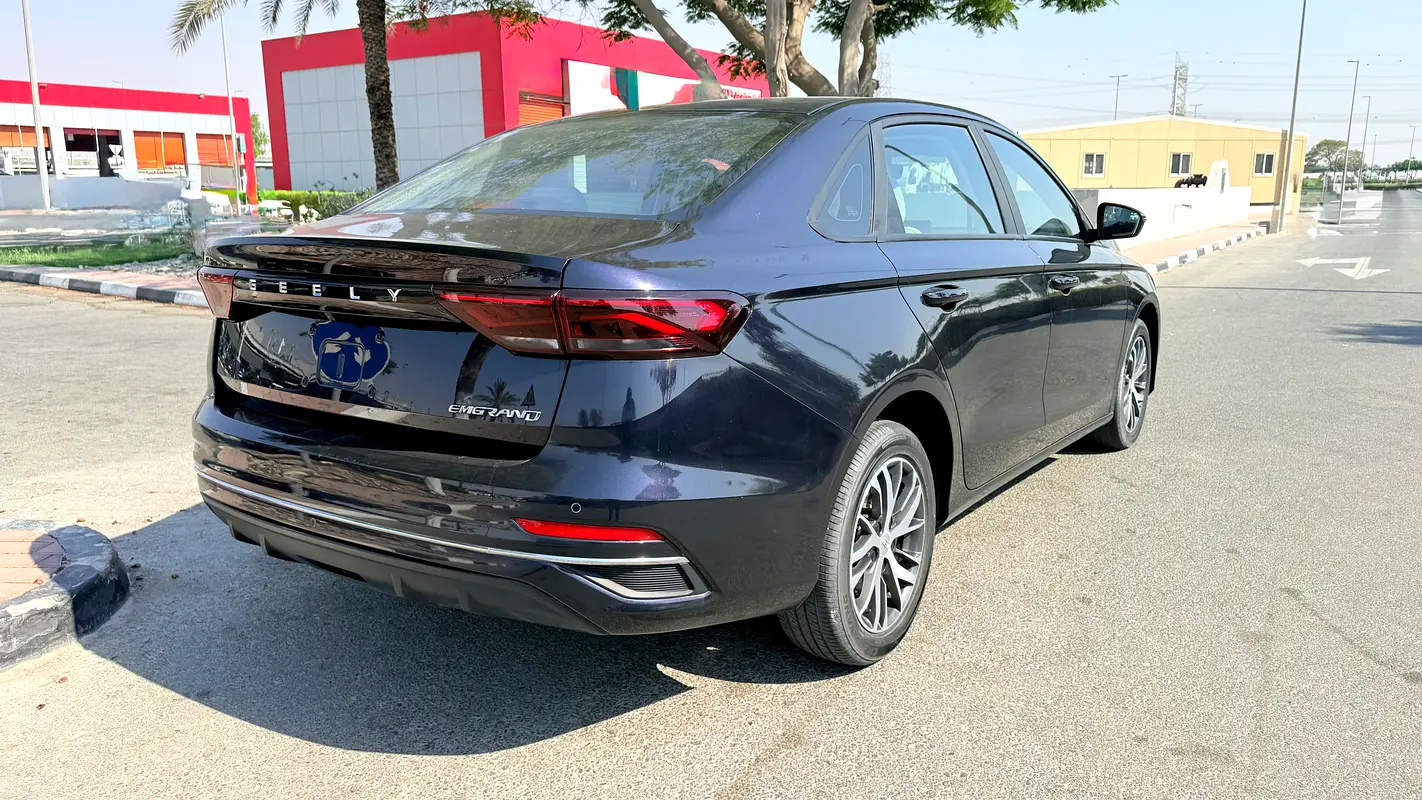 Geely Emgrand 2024