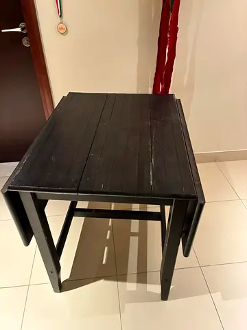 Fold table
