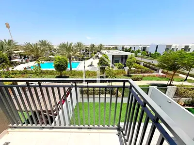 Near Pool Villa | Bright Living | Owner Occupied