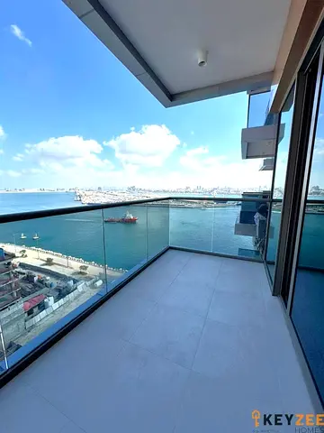 WATERFRONT VIEW | SPACIOUS UNIT | PRIME LOCATION