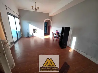 استوديو بمساحة كبيرة | مطبخ شبه منفصل | تكييف مركزي | بلكونة بإطلالة ممتازة | مساحة واسعة | بناية جديدة | ثاني ساكن | موقع مميز قريب من شارع الاتحاد