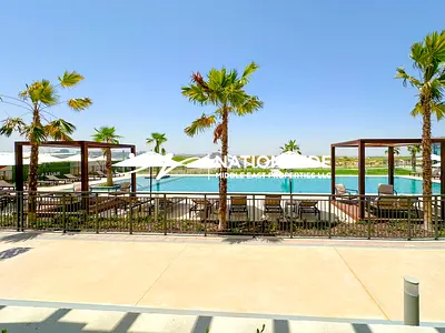 Vacant|Upgraded 2BR+M|2 Parking|With Appliances