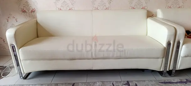 White Leather 3-Seater Sofa in Good Condition