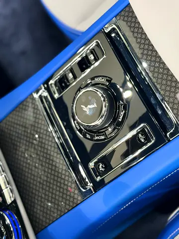 2025 ROLLS-ROYCE SPECTRE — миниатюра 12