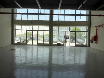 NO AGENT | SHOWROOM | MULTIPLE PARKINGS | 64KW