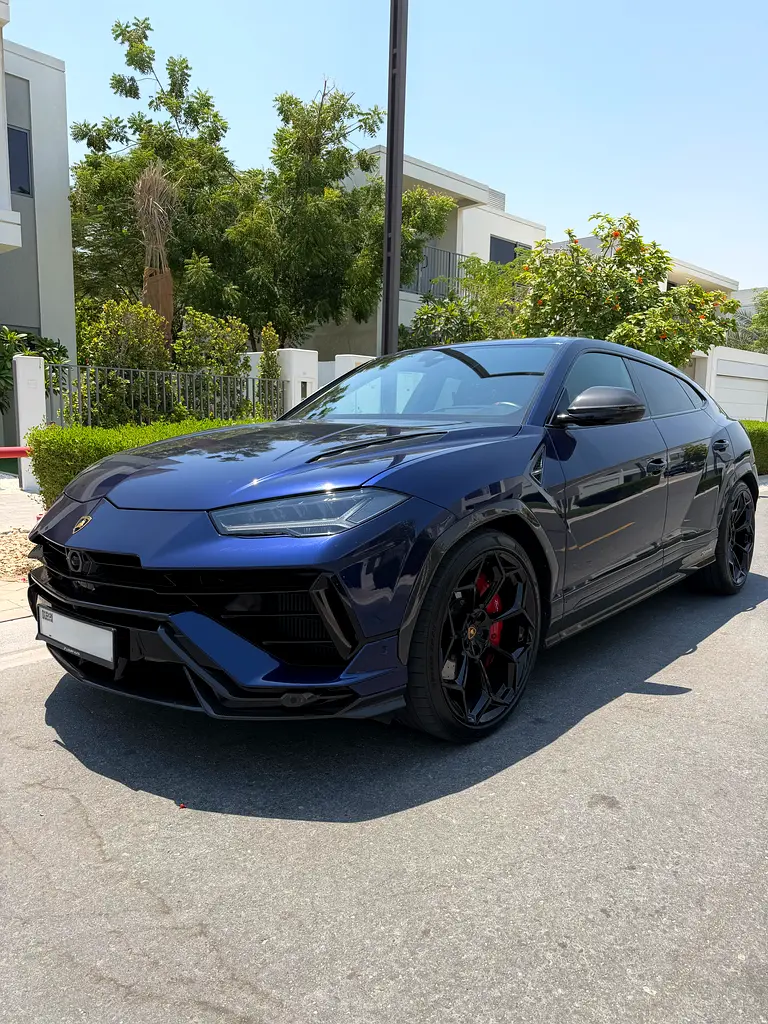 Lamborghini Urus 2023 — photo 1 of 14