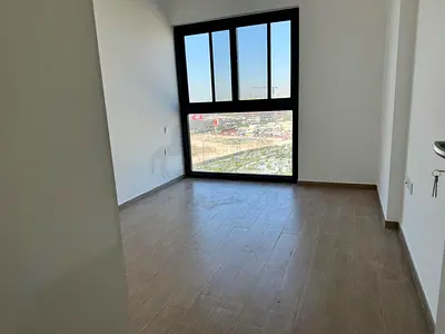 Bright & Elegant | | Spacious Layout | Community Views
