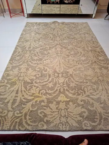Large Beige Floral Pattern Rug - Good Condition