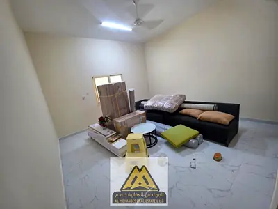 Large space and comfortable design | Excellent location directly on Sheikh Ammar Street | New split air conditioning | Close to all services