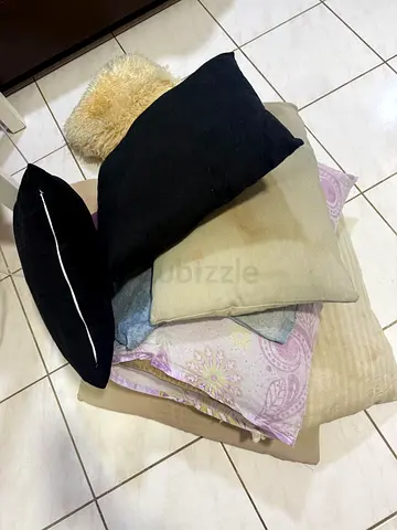 Free cushions and pillows