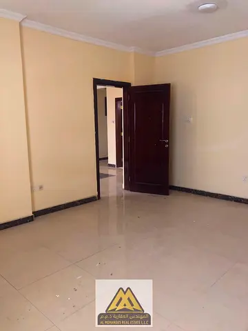فرصة مميزة للعائلات الباحثة عن السكن الواسع والمريح في موقع استراتيجي داخل إمارة عجمان. شقة مميزة للإيجار السنوي في الراشدية 3، تتميز بمساحة واسعة وتق