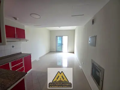 للإيجار السنوي استوديو واسع بالحميدية 1 عجمان، بلكونة، إطلالة مفتوحة، تكييف مركزي، باركن مجاني، صيانة على المالك. قريب من الشارقة ودبي. الإيجار 22,000