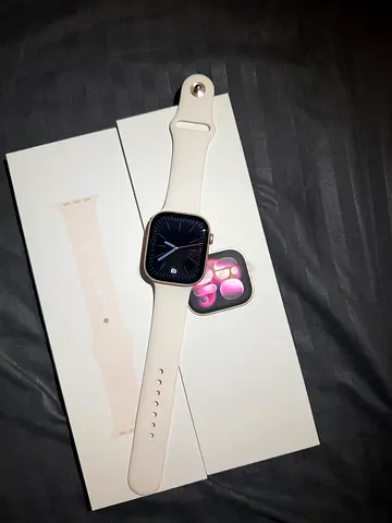 Apple Watch Series 11 (GPS) - 46mm Gold Aluminium with Starlight Sport Band