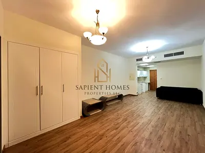 Rennovated ! Wooden Flooring ! Studio with Terrace ! 04 Chqs