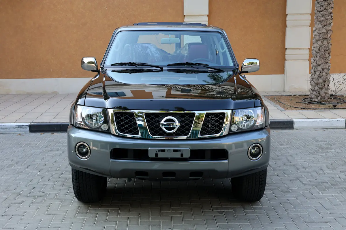 Nissan Patrol Safari 2024 — photo 1 of 13