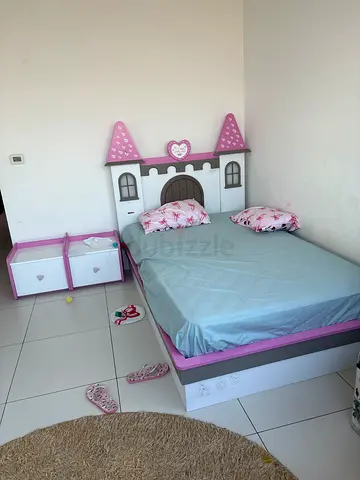 White Pink Castle Themed Kids Bed with Storage Drawer - Good Condition