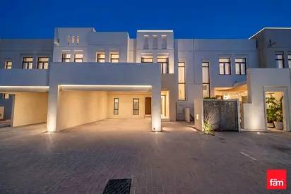 Vacant I 4 Bedroom I Single Row I Type G