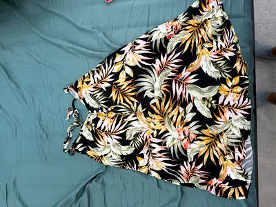 Women’s bathing suit coverup