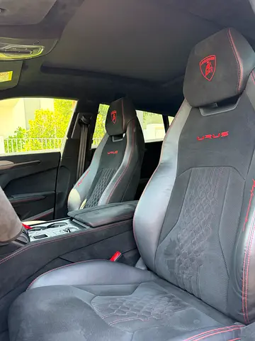 2023 Lamborghini URUS — фото 10