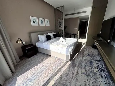 Move-In Ready | Modern Studio | Canal View
