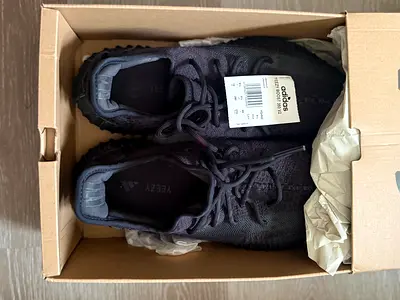 Authentic Adidas Yeezy Boost 350 V2 Onyx (Size 10)