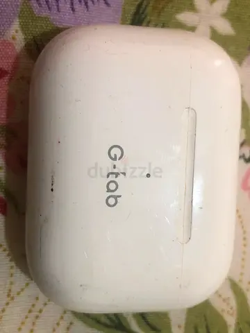 AirPods (earbuds ) for sale- only 1 airpod is there) -used