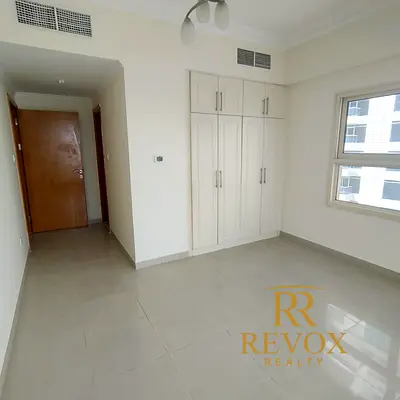 Spacious 1 Bedroom | Vacant Prime Marina Location