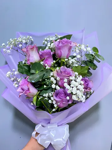 Fresh roses bouquet