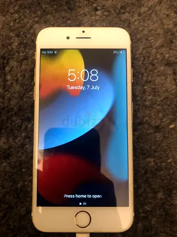 Apple iPhone 6s in Gold, 16 GB working perfectly fine