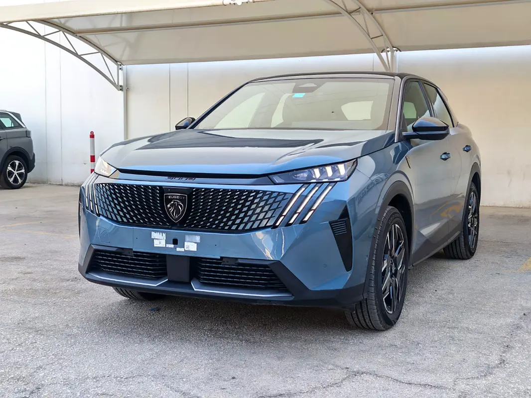 Peugeot 3008 2025 — photo 1 of 17