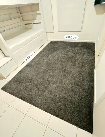 REDUCED PRICE! LARGE Grey Carpet 200x300 Good Condition for Sale