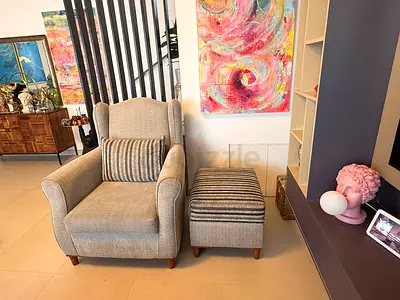 Arm chair
