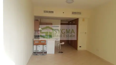 Studio for Sale High Floor Lake View Rented