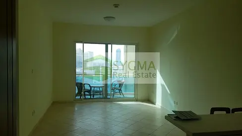 Studio for Sale High Floor Lake View Rented